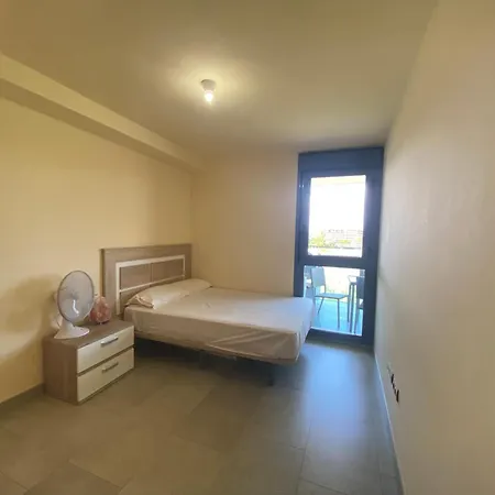 Apartamento En Cambrils, Cerca A La Playa *
