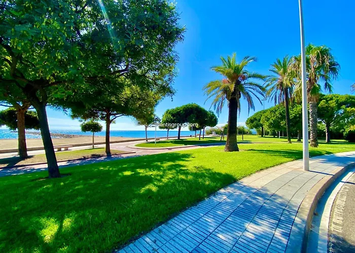 Apartamento En Cambrils, Cerca A La Playa דירה *