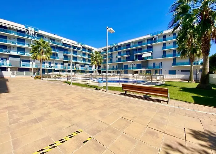 Apartamento En Cambrils, Cerca A La Playa דירה *