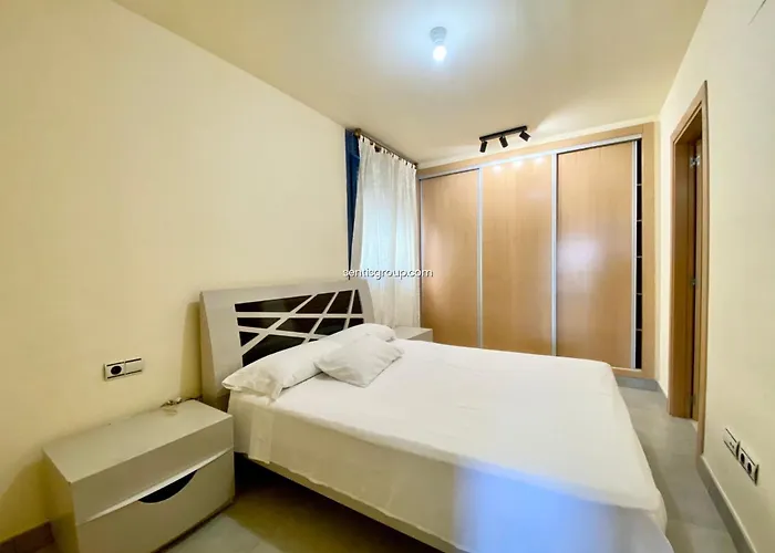 Apartamento En Cambrils, Cerca A La Playa * קמברילס