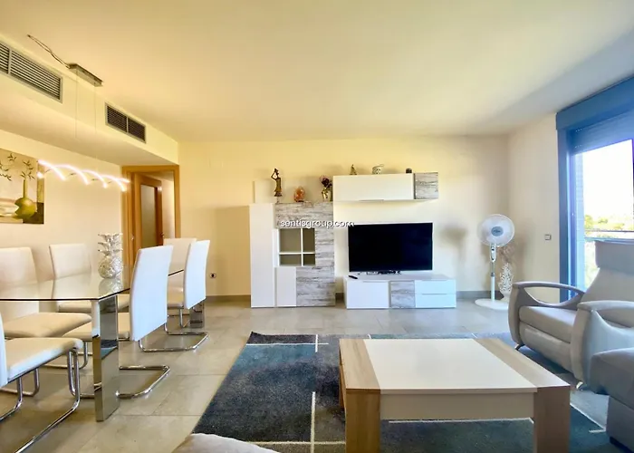 Apartamento En Cambrils, Cerca A La Playa דירה *