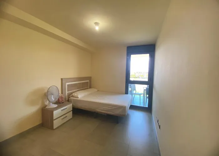 Apartamento En Cambrils, Cerca A La Playa *